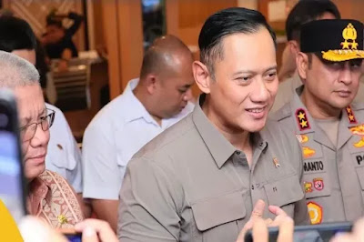 Ⓒ Hak cipta foto di atas dikembalikan sesungguhnya kepada pemilik foto Ⓒ Hak cipta foto di atas dikembalikan sesungguhnya kepada pemilik foto