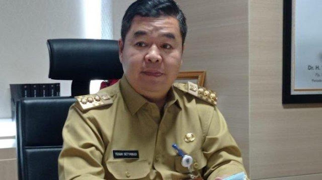 Teguh Setyabudi Diterpa Isu Keturunan Tionghoa, Viral di Medsos Ziarah ke Makam Orangtua