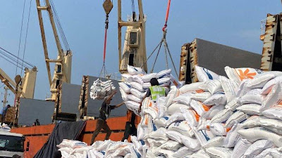 Ⓒ Hak cipta foto di atas dikembalikan sesungguhnya kepada sang pemilik foto Ⓒ Hak cipta foto di atas dikembalikan sesungguhnya kepada pemilik foto