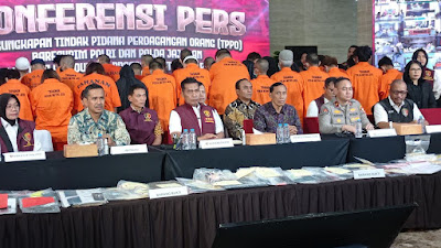 Ⓒ Hak cipta foto di atas dikembalikan sesungguhnya kepada pemilik foto Ⓒ Hak cipta foto di atas dikembalikan sesungguhnya kepada pemilik foto