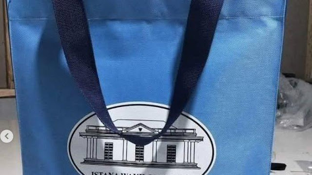 Ⓒ Hak cipta foto di atas dikembalikan sesungguhnya kepada sang pemilik foto Ⓒ Hak cipta foto di atas dikembalikan sesungguhnya kepada pemilik foto