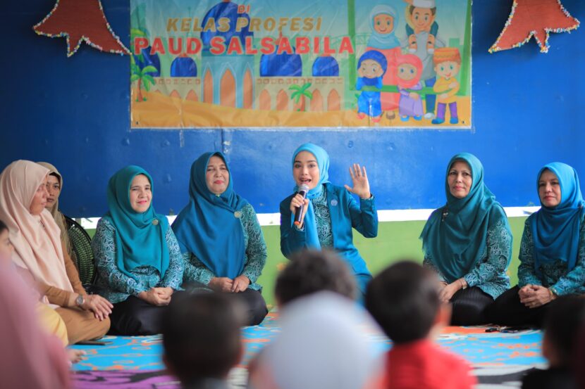 Nana Hafizdhah Ajak Anak PAUD Salsabila Berani Bermimpi