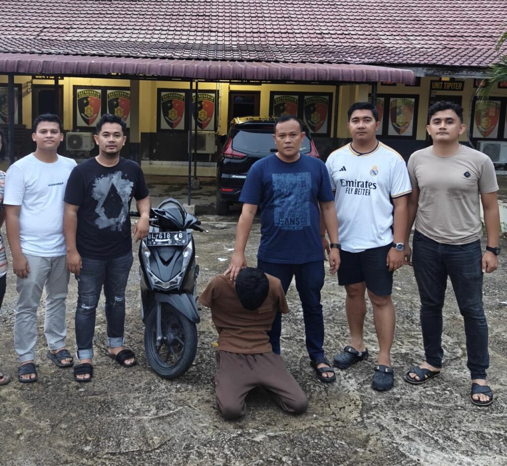 Tim operasional dari Satuan Reserse Kriminal (Satreskrim) Polres Aceh Barat Daya (Abdya) berhasil menangkap seorang pelaku pencurian sepeda motor (curanmor) di Desa Geulumpang Payong, Kecamatan Blangpidie, dalam waktu 15 jam pasca kejadian pencurian. FOTO/HAI/SP. Ⓒ Hak cipta foto di atas dikembalikan sesungguhnya kepada pemilik foto