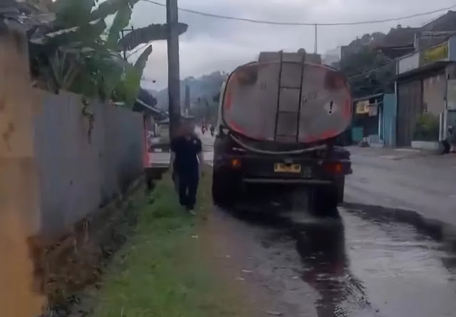 Ⓒ Hak cipta foto di atas dikembalikan sesungguhnya kepada pemilik foto Ⓒ Hak cipta foto di atas dikembalikan sesungguhnya kepada pemilik foto