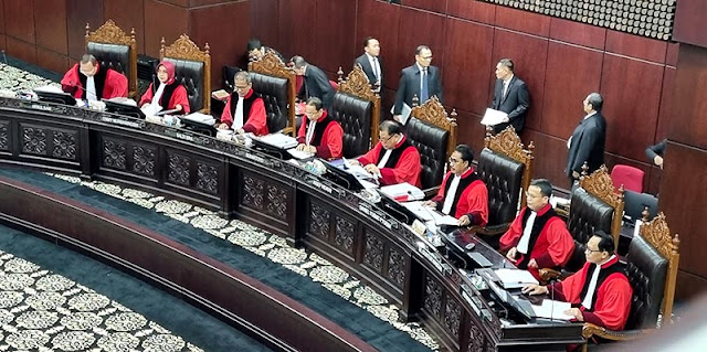 Ⓒ Hak cipta foto di atas dikembalikan sesungguhnya kepada pemilik foto Ⓒ Hak cipta foto di atas dikembalikan sesungguhnya kepada pemilik foto