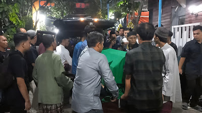 Jenzah Bos Rental Mobil Korban Penembakan di Tol Tangerang-Merak Tiba di Rumah Duka, Tangis Keluarga Pecah