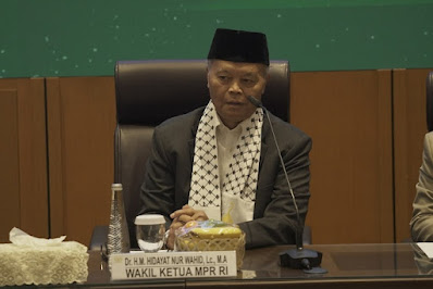 Ⓒ Hak cipta foto di atas dikembalikan sesungguhnya kepada pemilik foto Ⓒ Hak cipta foto di atas dikembalikan sesungguhnya kepada pemilik foto