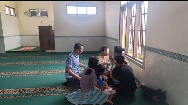 Ⓒ Hak cipta foto di atas dikembalikan sesungguhnya kepada pemilik foto Ⓒ Hak cipta foto di atas dikembalikan sesungguhnya kepada pemilik foto