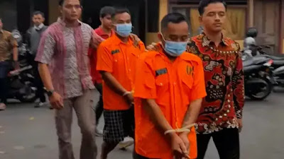 Ⓒ Hak cipta foto di atas dikembalikan sesungguhnya kepada pemilik foto Ⓒ Hak cipta foto di atas dikembalikan sesungguhnya kepada pemilik foto