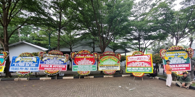 Ⓒ Hak cipta foto di atas dikembalikan sesungguhnya kepada sang pemilik foto Ⓒ Hak cipta foto di atas dikembalikan sesungguhnya kepada pemilik foto