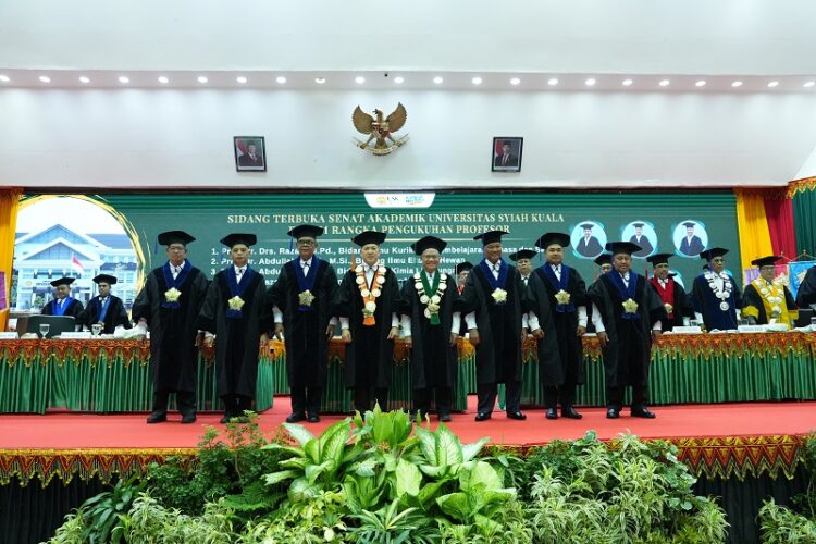 Ⓒ Hak cipta foto di atas dikembalikan sesungguhnya kepada pemilik foto Ⓒ Hak cipta foto di atas dikembalikan sesungguhnya kepada pemilik foto