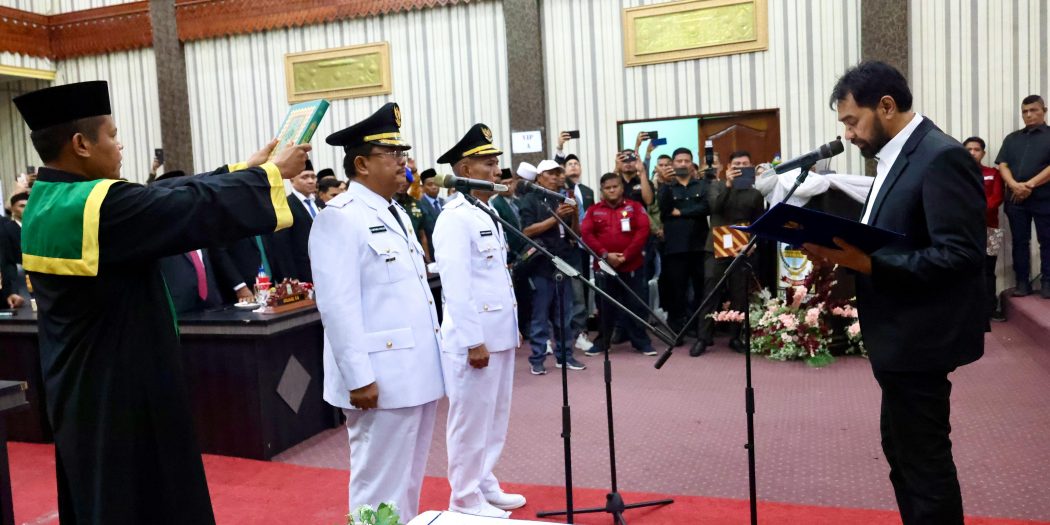 Lantik Bupati Singkil, Gubernur Aceh Minta Jaga Keharmonisan dengan Legislatif