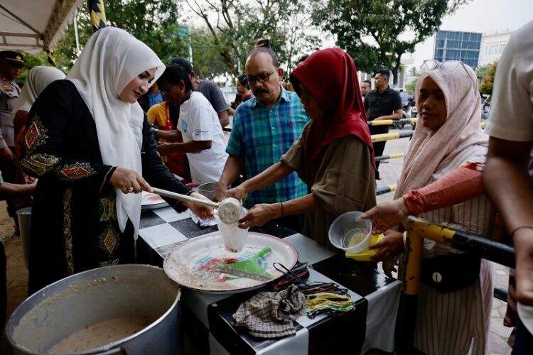 Ramadhan di Lhokseumawe, Marlina Berbaur dengan Warga Buka Puasa di Islamic Center