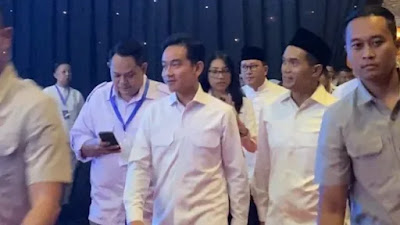 Ⓒ Hak cipta foto di atas dikembalikan sesungguhnya kepada pemilik foto Ⓒ Hak cipta foto di atas dikembalikan sesungguhnya kepada pemilik foto