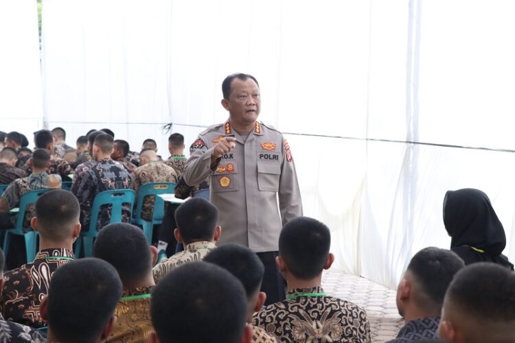 Masyarakat Diminta Laporkan Siapa Pun yang Ngaku Bisa Luluskan Rekrutmen Polri