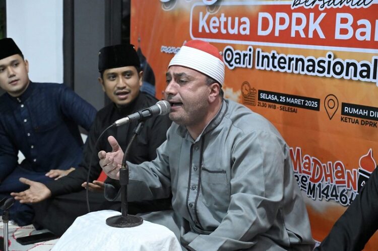 Ketua Dewan Perwakilan Rakyat Kota (DPRK) Banda Aceh, Irwansyah menggelar haflah Al-Qur’an yang berlangsung di Rumah Dinas Ketua DPRK, kawasan Neusu Jaya, Kecamatan Baiturrahman, Selasa malam, (25/03/2025). FOTO/Net. Ⓒ Hak cipta foto di atas dikembalikan sesungguhnya kepada pemilik foto