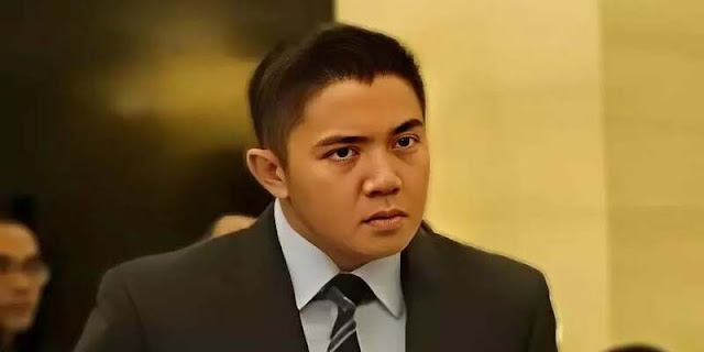 Letnan Kolonel (Letkol) yang disandang Sekretaris Kabinet (Seskab) Teddy Indra Wijaya. FOTO/Net. Ⓒ Hak cipta foto di atas dikembalikan sesungguhnya kepada pemilik foto