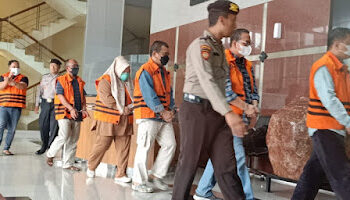 Kena OTT, Kadin PUPR dan Anggota DPRD OKU Lebaran di Balik Jeruji Besi