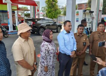 Satreskrim Polresta Banda Aceh bersama UPTD Metrologi Kota Banda Aceh melalukan sidak ke sejumlah SPBU di Banda Aceh, Selasa (11/3/2025). FOTO/Net. Ⓒ Hak cipta foto di atas dikembalikan sesungguhnya kepada pemilik foto