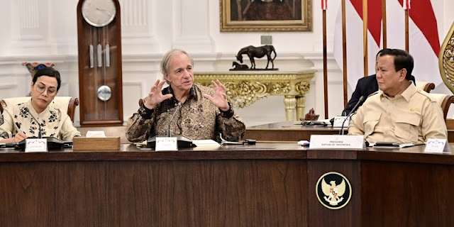 Miliarder dan investor makro asal Amerika Serikat, Ray Dalio, menyampaikan optimismenya terhadap masa depan Indonesia. FOTO/Net. Ⓒ Hak cipta foto di atas dikembalikan sesungguhnya kepada pemilik foto