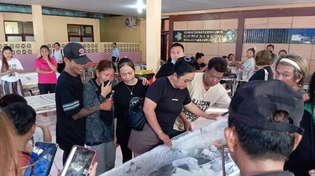 Ⓒ Hak cipta foto di atas dikembalikan sesungguhnya kepada pemilik foto Ⓒ Hak cipta foto di atas dikembalikan sesungguhnya kepada pemilik foto