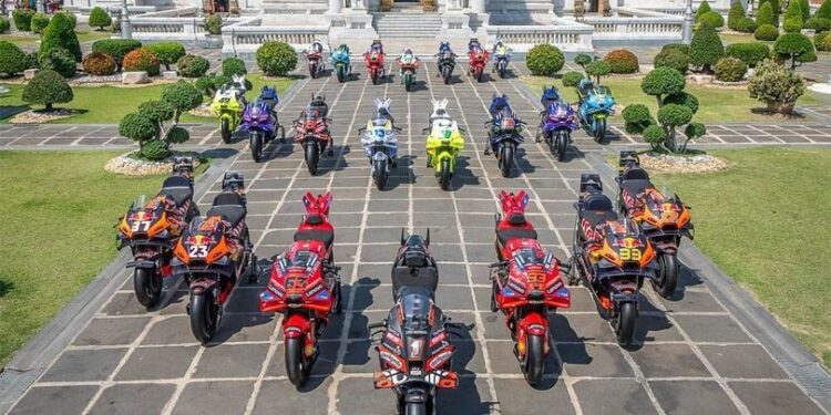 Ⓒ Hak cipta foto di atas dikembalikan sesungguhnya kepada sang pemilik foto Ⓒ Hak cipta foto di atas dikembalikan sesungguhnya kepada pemilik foto