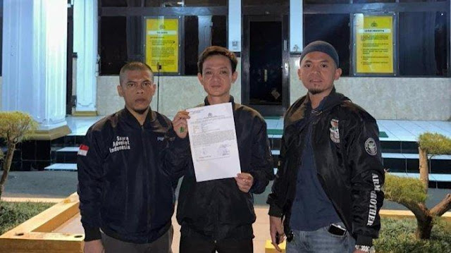 Ⓒ Hak cipta foto di atas dikembalikan sesungguhnya kepada sang pemilik foto Ⓒ Hak cipta foto di atas dikembalikan sesungguhnya kepada pemilik foto