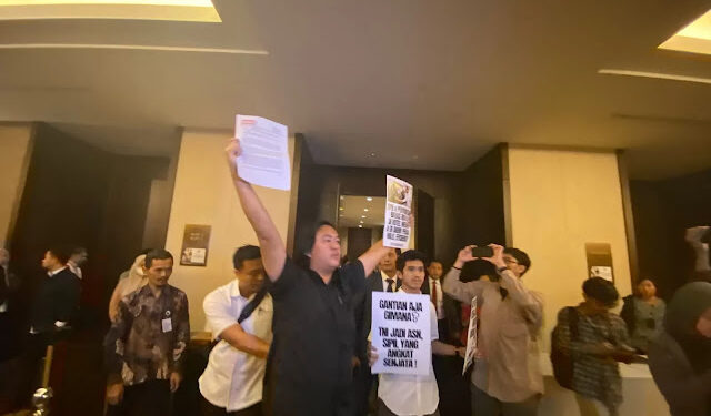 Ⓒ The copyright of the above photo is returned to the owner of the photo.