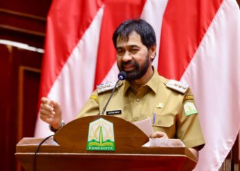 Gubernur Aceh Luncurkan Instruksi Shalat Berjamaah dan Gerakan Aceh Berwakaf