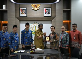 Gubernur Mualem Terima Kunjungan Silaturahmi Kepala OJK Aceh