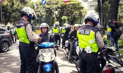 Ⓒ Hak cipta foto di atas dikembalikan sesungguhnya kepada pemilik foto Ⓒ Hak cipta foto di atas dikembalikan sesungguhnya kepada pemilik foto