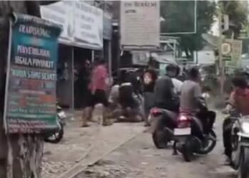 Viral 2 Debt Collector di Grobogan Diamuk Massa usai Coba Tarik Paksa Motor Warga