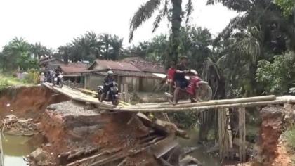 Ⓒ Hak cipta foto di atas dikembalikan sesungguhnya kepada pemilik foto Ⓒ Hak cipta foto di atas dikembalikan sesungguhnya kepada pemilik foto