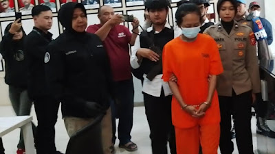 Ⓒ Hak cipta foto di atas dikembalikan sesungguhnya kepada pemilik foto Ⓒ Hak cipta foto di atas dikembalikan sesungguhnya kepada pemilik foto