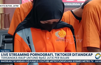 Perempuan muda berinisial DER (21), warga Desa Kunir, Kecamatan Wonodadi, Kabupaten Blitar ditangkap polisi pada awal Maret 2025 lalu atas sangkaan melakukan tindak pidana pornografi. FOTO/Net. Ⓒ Hak cipta foto di atas dikembalikan sesungguhnya kepada pemilik foto