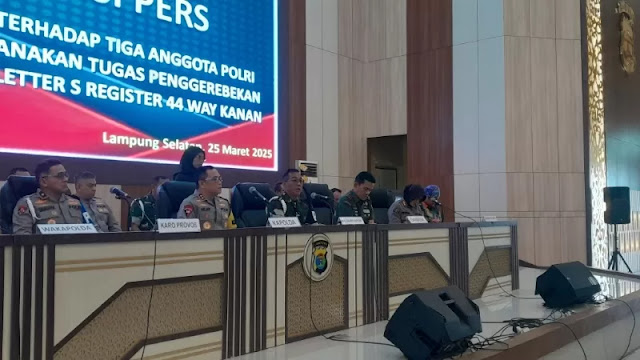 Ⓒ Hak cipta foto di atas dikembalikan sesungguhnya kepada sang pemilik foto Ⓒ Hak cipta foto di atas dikembalikan sesungguhnya kepada pemilik foto