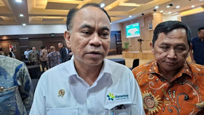 Ⓒ Hak cipta foto di atas dikembalikan sesungguhnya kepada sang pemilik foto Ⓒ Hak cipta foto di atas dikembalikan sesungguhnya kepada pemilik foto