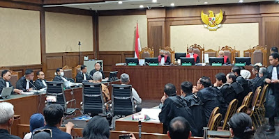 Ⓒ Hak cipta foto di atas dikembalikan sesungguhnya kepada pemilik foto Ⓒ Hak cipta foto di atas dikembalikan sesungguhnya kepada pemilik foto