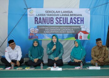 TP PKK Aceh Besar Buka Sekolah Lansia Ranub Seulaseh di Meunasah Karieng