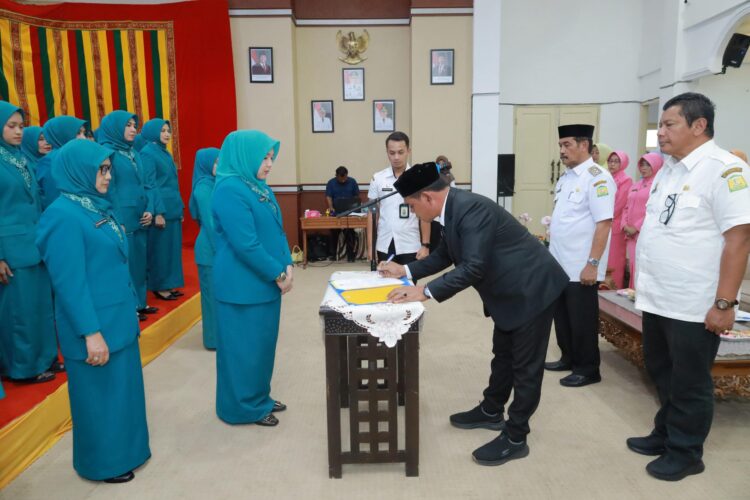 Ⓒ Hak cipta foto di atas dikembalikan sesungguhnya kepada pemilik foto Ⓒ Hak cipta foto di atas dikembalikan sesungguhnya kepada pemilik foto