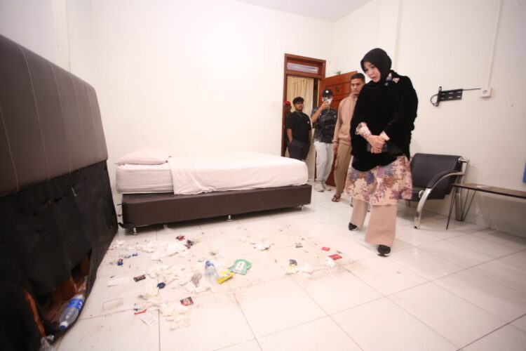 Ⓒ Hak cipta foto di atas dikembalikan sesungguhnya kepada pemilik foto Ⓒ Hak cipta foto di atas dikembalikan sesungguhnya kepada pemilik foto