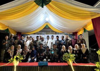 Kelompok mahasiswa UIN Ar-Raniry Banda Aceh yang sedang melaksanakan kegiatan Kuliah Pengabdian Masyarakat (KPM) di Gampong Tanjong Seulamat, Kecamatan Darussalam, Kab. Aceh Besar gelar kegiatan festival, Minggu (20/04/2025). FOTO/Hamdani. Ⓒ Hak cipta foto di atas dikembalikan sesungguhnya kepada pemilik foto