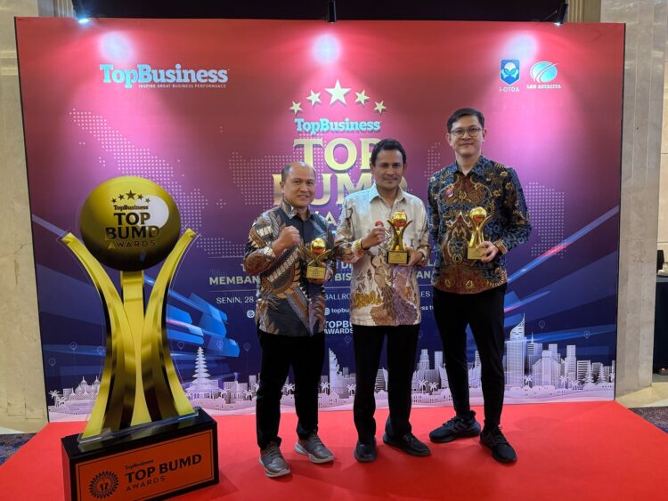 Ⓒ Hak cipta foto di atas dikembalikan sesungguhnya kepada pemilik foto Ⓒ Hak cipta foto di atas dikembalikan sesungguhnya kepada pemilik foto