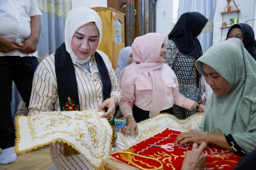 Marlina Muzakir: Produk Kerajinan Aceh Harus Mendunia