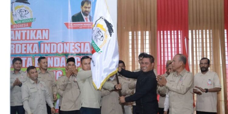 Ⓒ Hak cipta foto di atas dikembalikan sesungguhnya kepada sang pemilik foto Ⓒ Hak cipta foto di atas dikembalikan sesungguhnya kepada pemilik foto