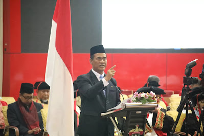 Ⓒ Hak cipta foto di atas dikembalikan sesungguhnya kepada pemilik foto Ⓒ Hak cipta foto di atas dikembalikan sesungguhnya kepada pemilik foto