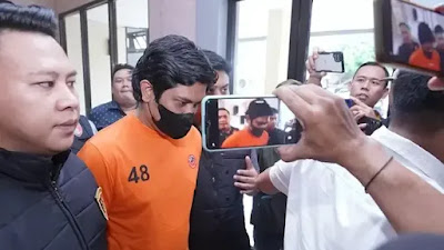 Ⓒ Hak cipta foto di atas dikembalikan sesungguhnya kepada pemilik foto Ⓒ Hak cipta foto di atas dikembalikan sesungguhnya kepada pemilik foto