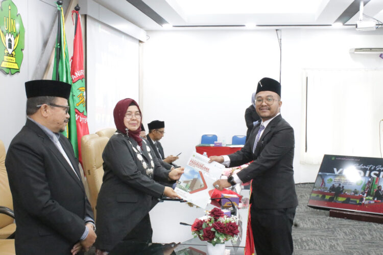 Pascasarjana UIN Ar-Raniry Kukuhkan 27 Lulusan Baru, Termasuk 9 Doktor