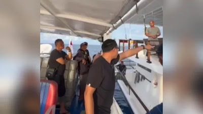 Ⓒ Hak cipta foto di atas dikembalikan sesungguhnya kepada sang pemilik foto Ⓒ Hak cipta foto di atas dikembalikan sesungguhnya kepada pemilik foto