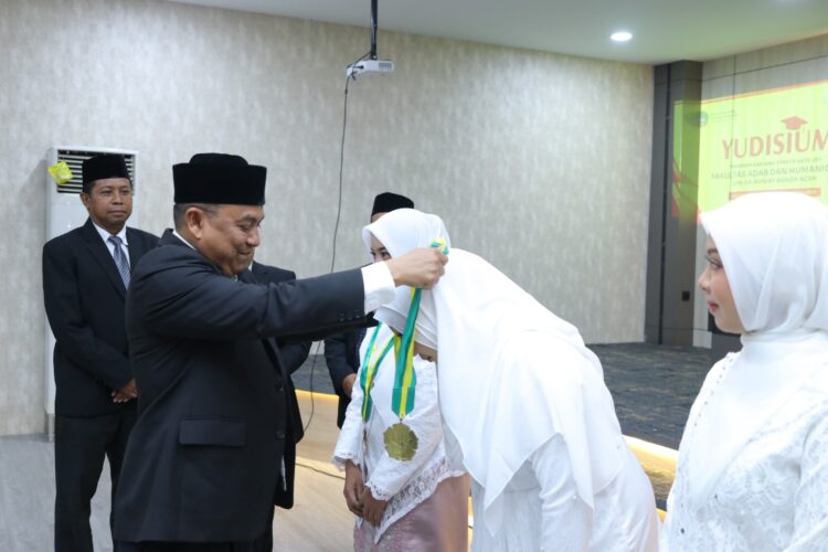 FAH UIN Ar-Raniry Luluskan 47 Sarjana, Dekan Dorong Lulusan Humaniora Jadi Penjaga Etika di Era Digital